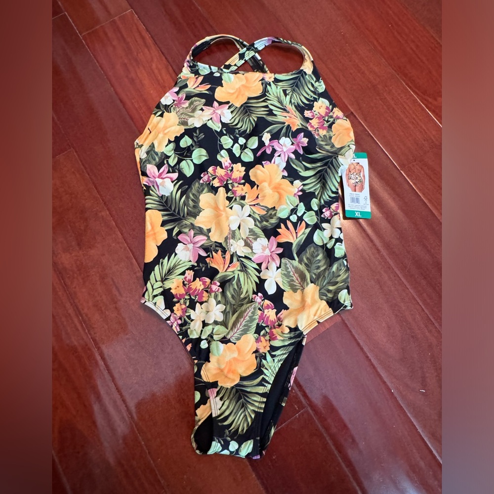 🍾🎉HP: Hurley Brand New Swimsuit Size XL